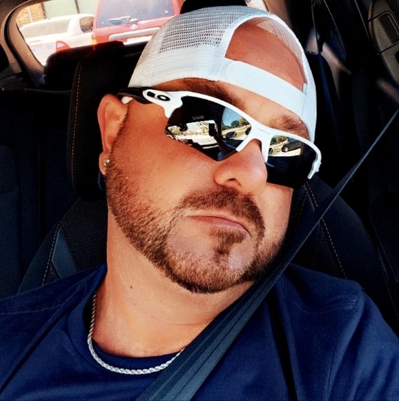 Meet your Posher, Kevin - Picture 3 of 4